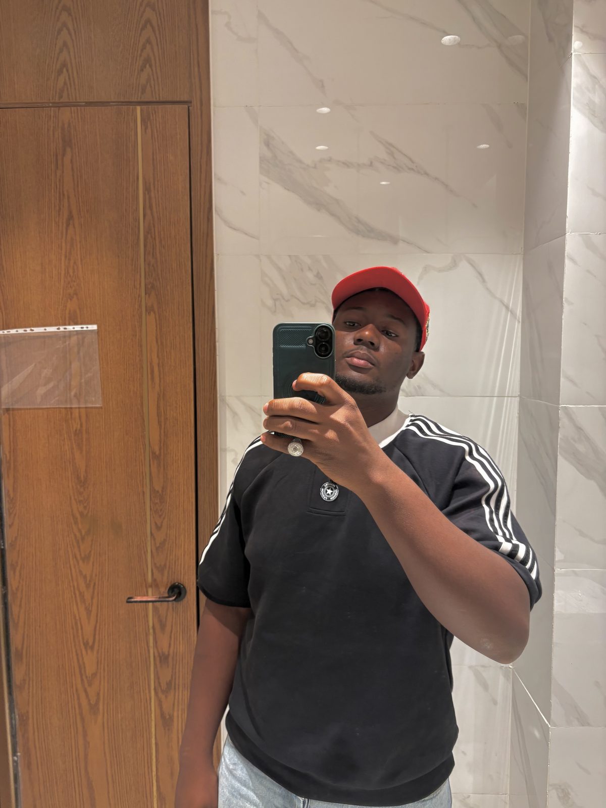 Emmanuel Tshiyombo